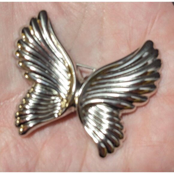 Vintage Repousse Style Silver Tone Butterfly Brooch - Picture 6 of 6